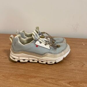 On Cloud Running Sneakers